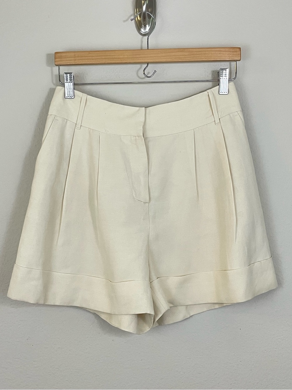 G. Label Marty Linen Blend Pleated High Waist Cuffed Dressed Shorts Size 6